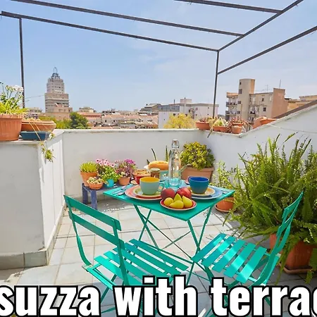 Casuzza Al Politeama شقة
